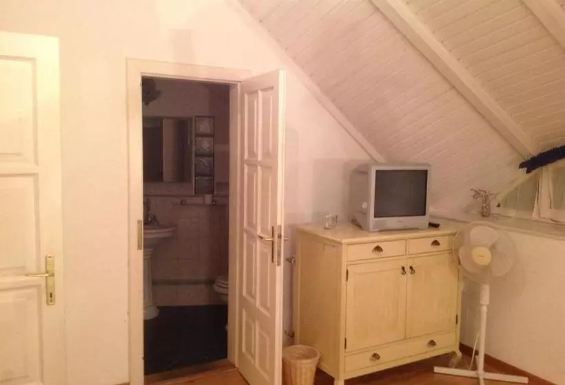 پانسیون Villa Katrina