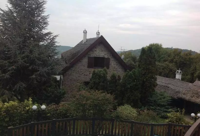 پانسیون Villa Katrina