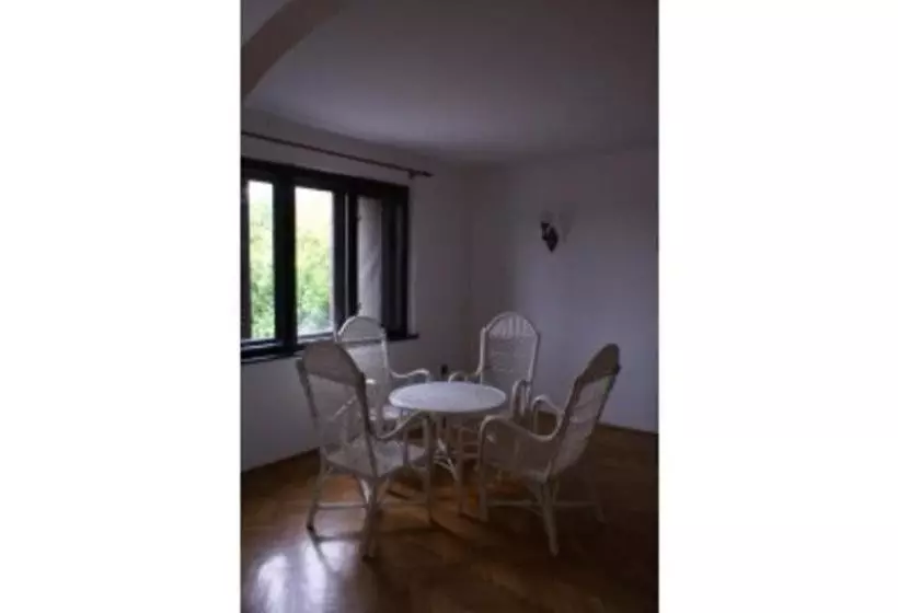 پانسیون Villa Katrina