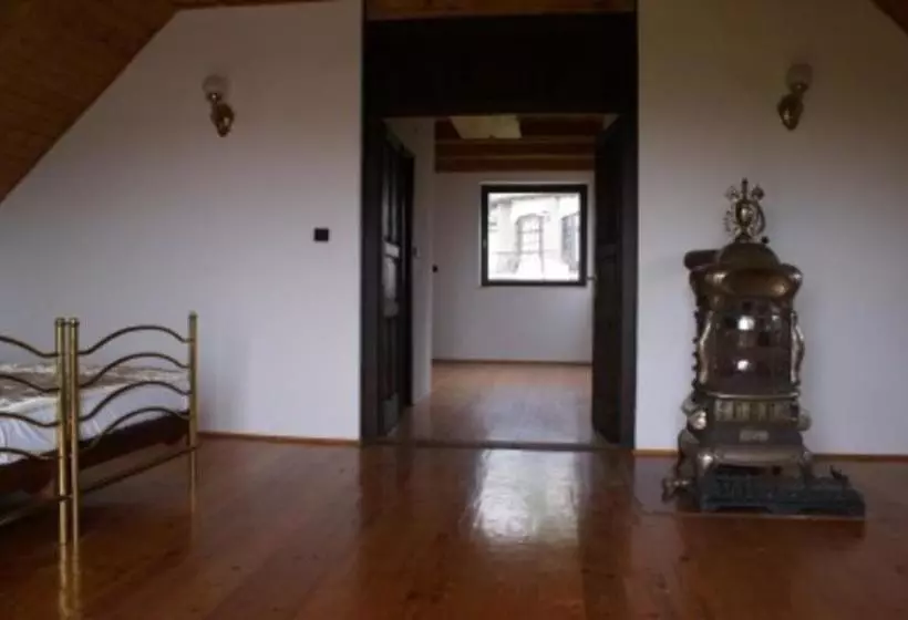 پانسیون Villa Katrina