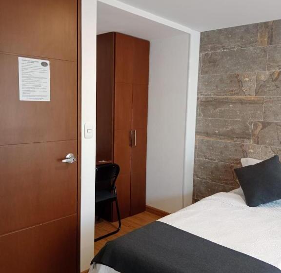 הוסטל Posada De Santa Elena