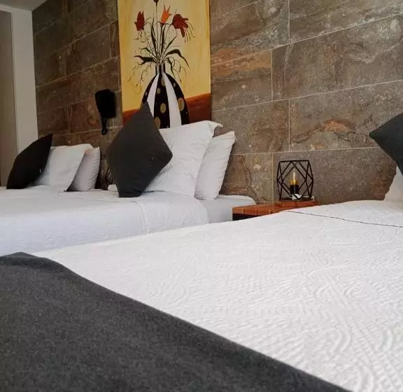 ユースホステル Posada De Santa Elena