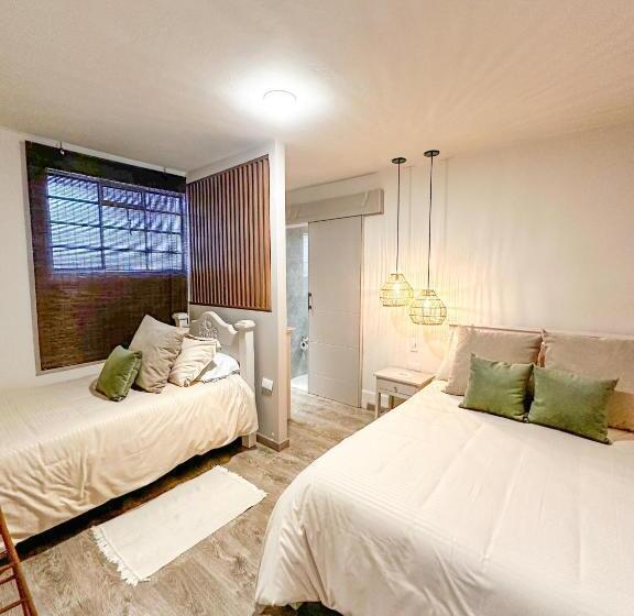 הוסטל Posada De Santa Elena