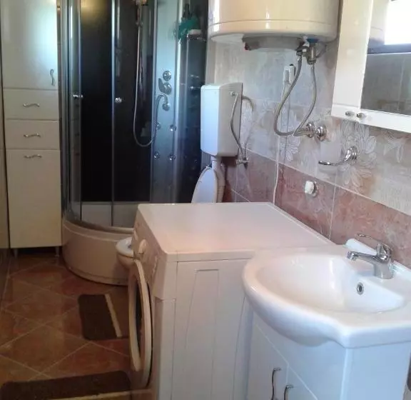 پانسیون Apartmani Sobe Sljivancanin