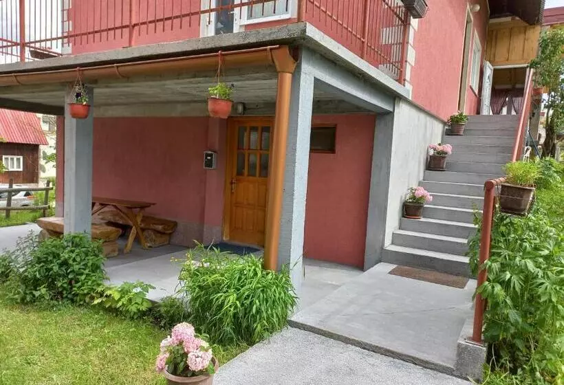 پانسیون Apartmani Sobe Sljivancanin