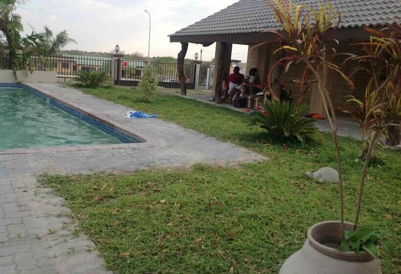 پانسیون Senthaga Guest House And Safaris