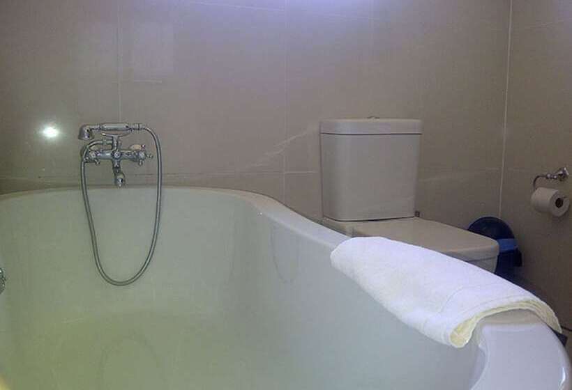 پانسیون Senthaga Guest House And Safaris