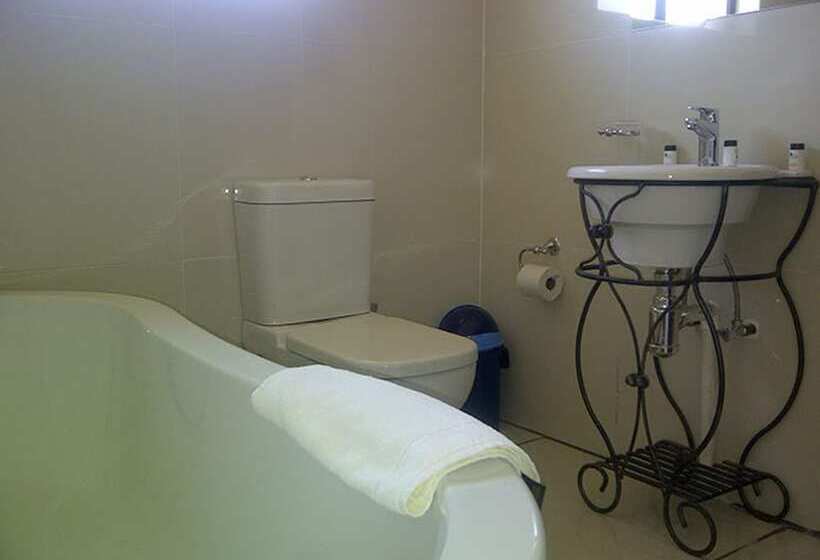 پانسیون Senthaga Guest House And Safaris