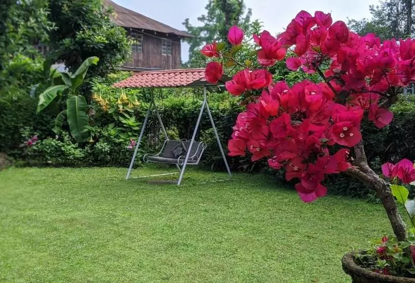 ペンション Shikher