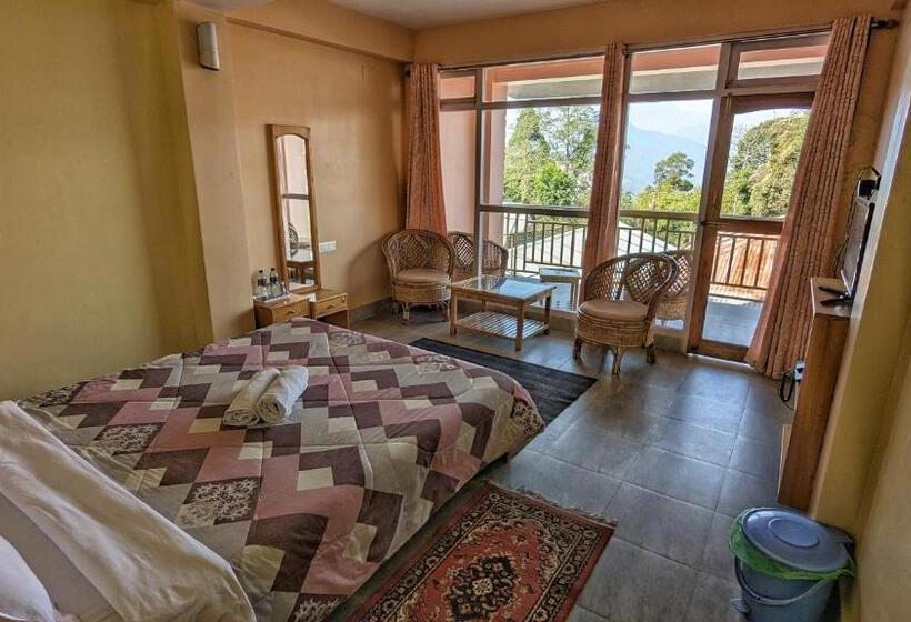 پانسیون Shikher