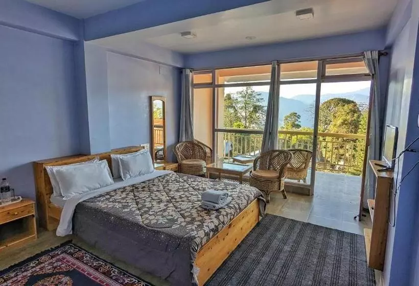 ペンション Shikher