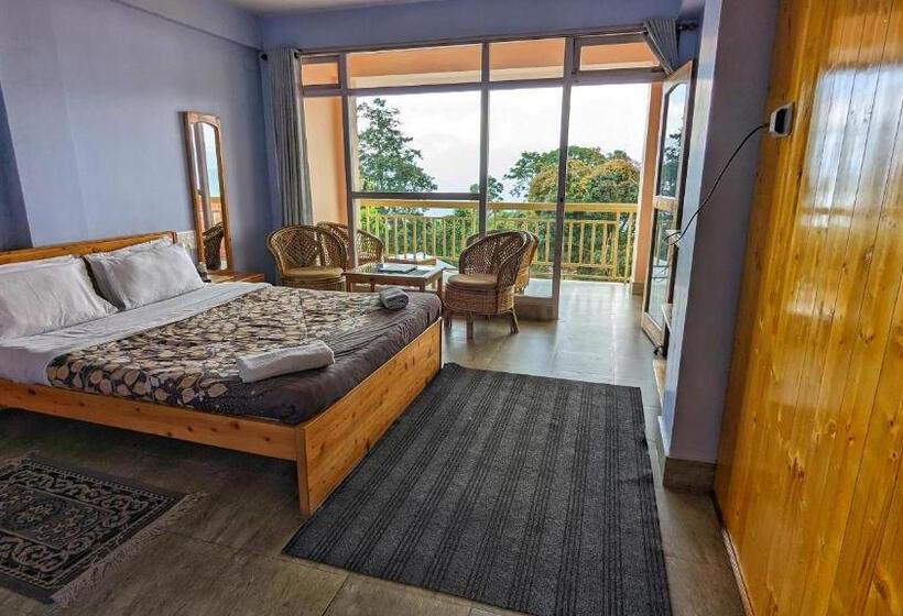 پانسیون Shikher