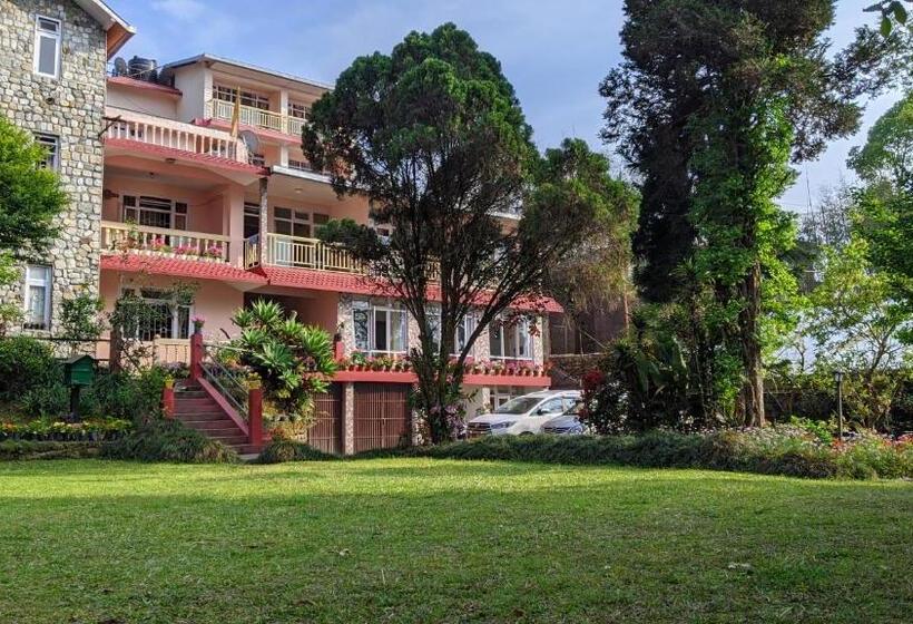 پانسیون Shikher