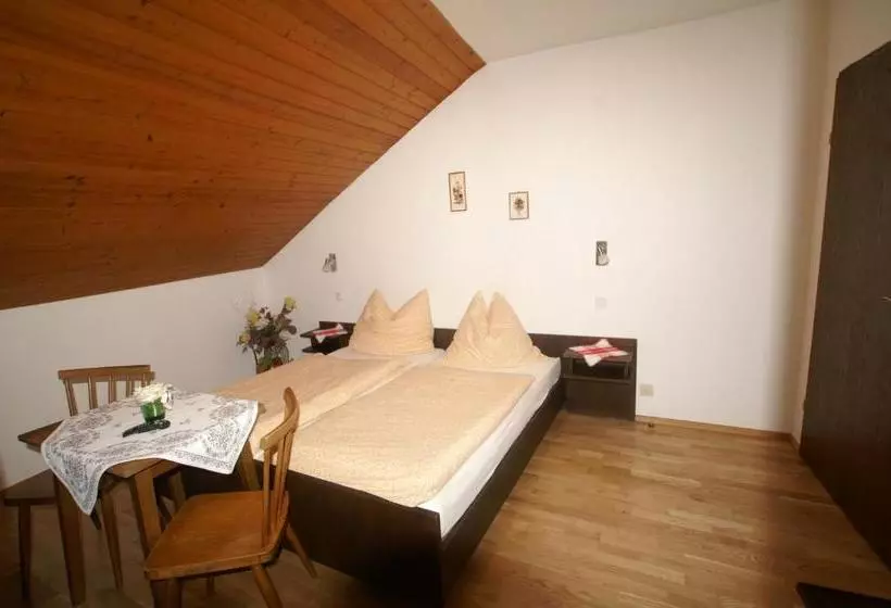 Retkeilymaja Gasthof Zur Post