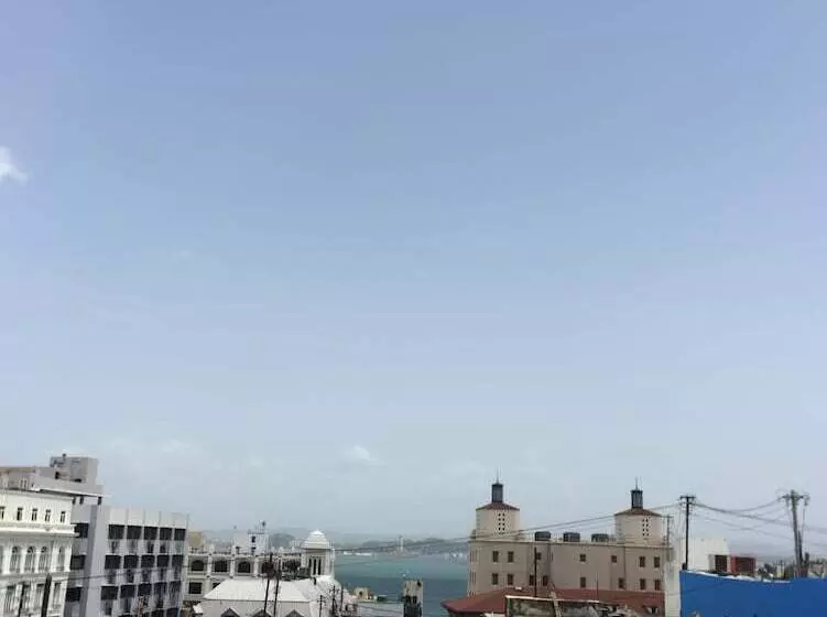 هاستل Navona Studios