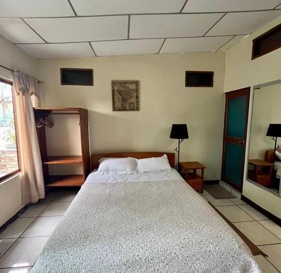 Nelyza S Suites & Adventure