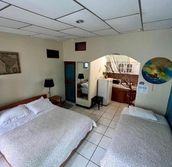 Nelyza S Suites & Adventure