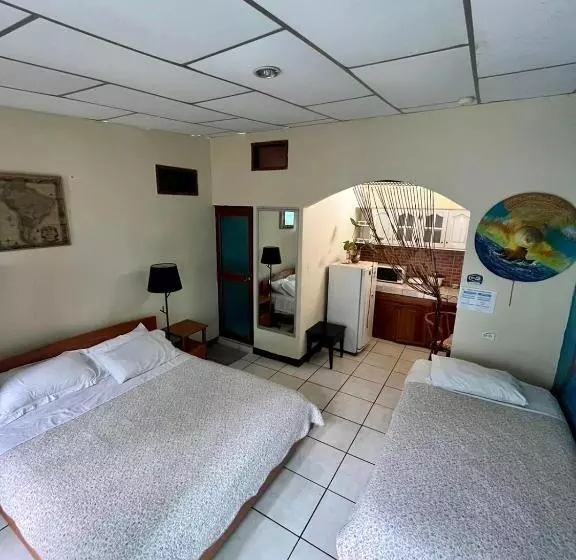 Nelyza S Suites & Adventure