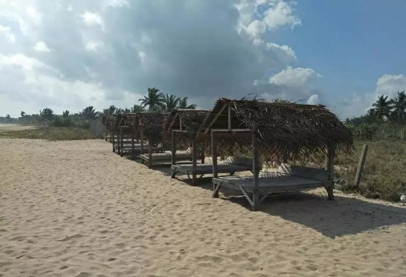 پانسیون Bella Nilaveli Beach