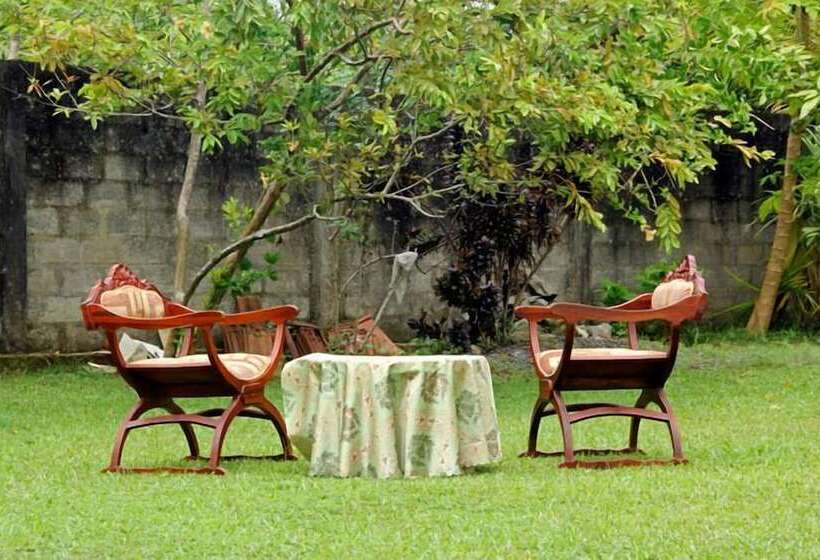 Pension Methira Villa