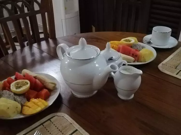 ペンション Methira Villa