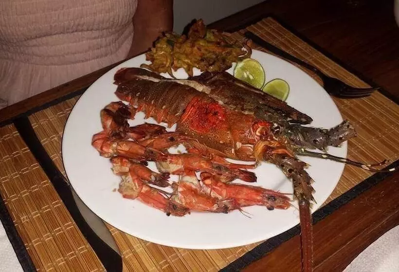 ペンション Methira Villa