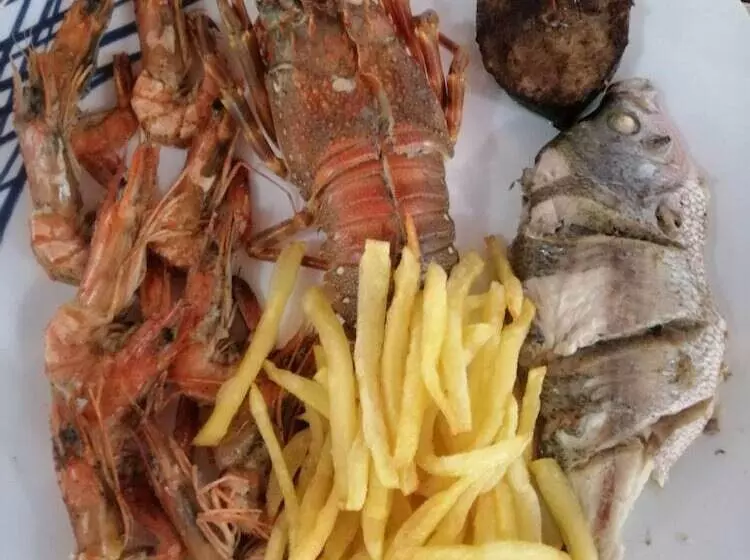 ペンション Methira Villa