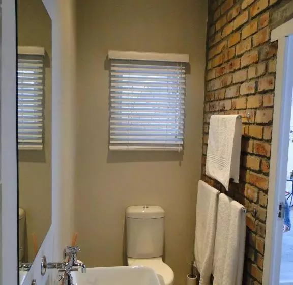 Majatalo Our Nest Guest House