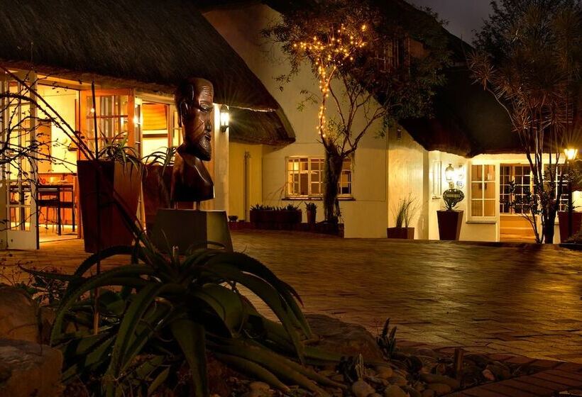 פנסיון Summerhill Guest Estate