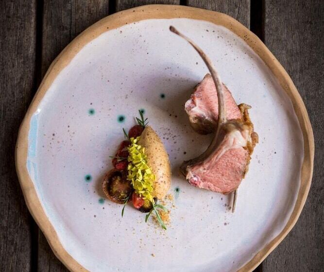 פנסיון Summerhill Guest Estate