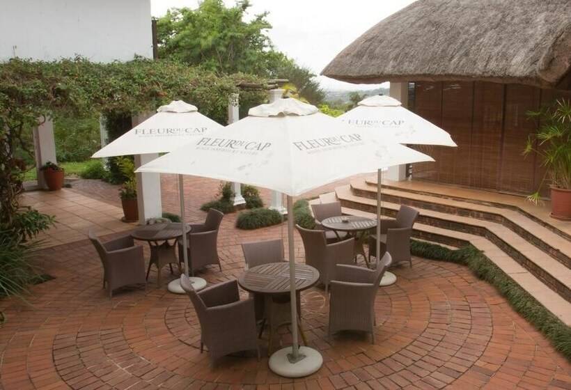 פנסיון Summerhill Guest Estate