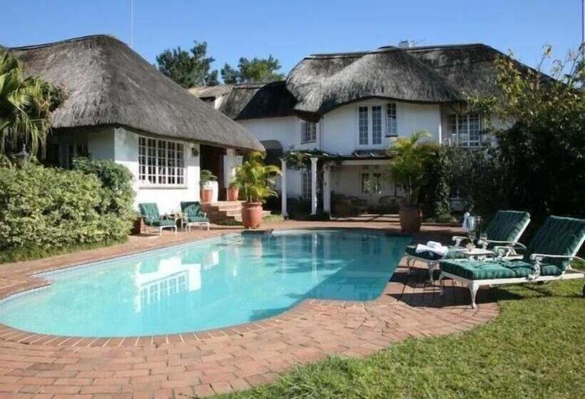 פנסיון Summerhill Guest Estate