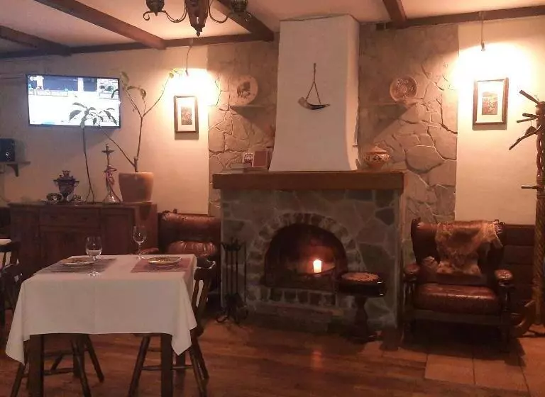 Retkeilymaja Slavyanskiy Club