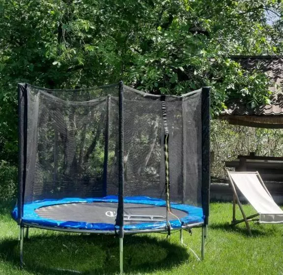 Retkeilymaja Slavyanskiy Club