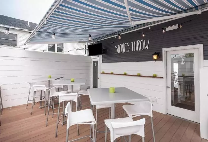 Retkeilymaja Stones Throw