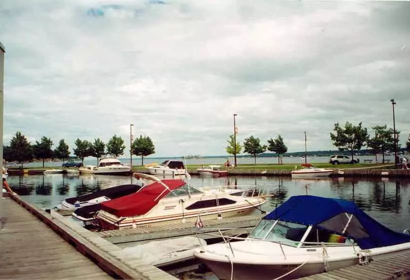 Auberge Noble Waterfront Suites