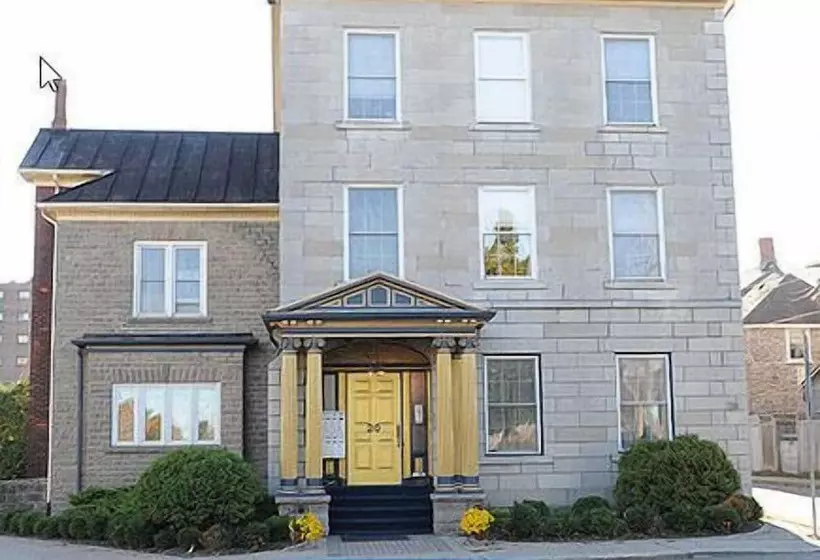 Auberge Noble Waterfront Suites