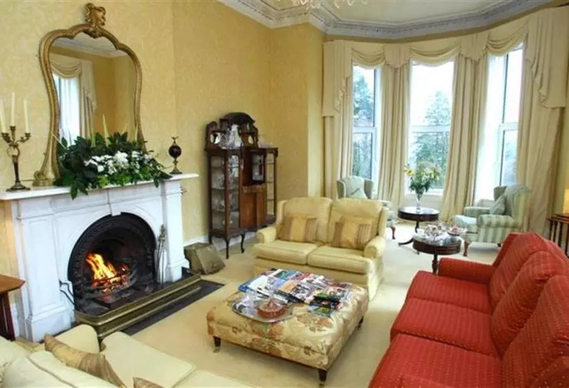 Aamiaismajoitus (B&B) Knockeven House