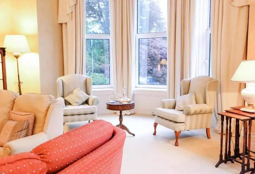 Aamiaismajoitus (B&B) Knockeven House