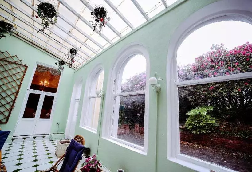 Aamiaismajoitus (B&B) Knockeven House