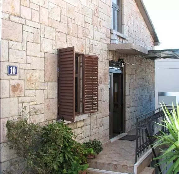 پانسیون Guest House Ivo Jovanovic