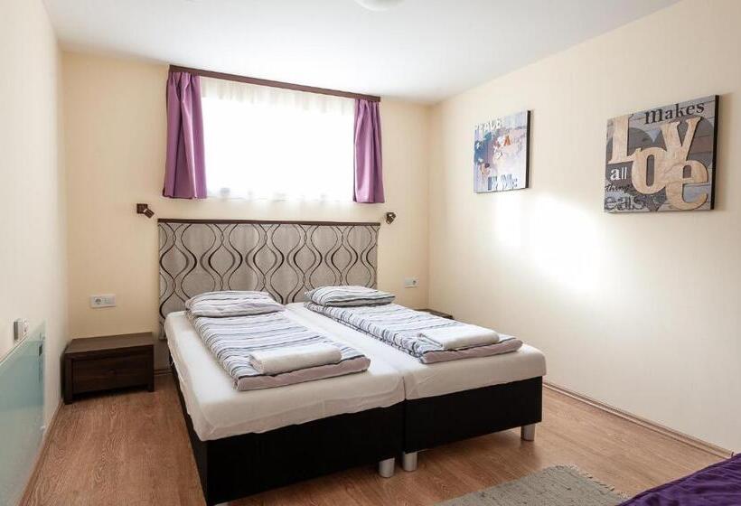 بنسيون Haus Alpenblick Mölltal