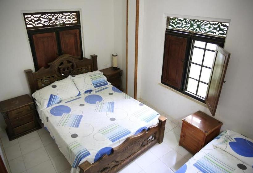 پانسیون Hostal Pelikan Taganga