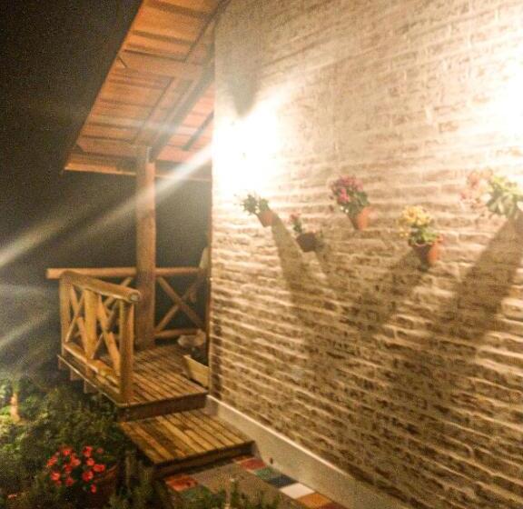 بنسيون Nas Nuvens Hospedaria