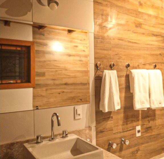 بنسيون Nas Nuvens Hospedaria