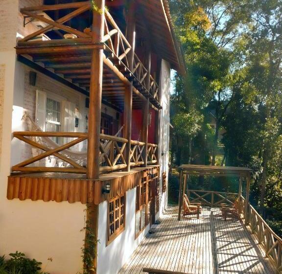 بنسيون Nas Nuvens Hospedaria