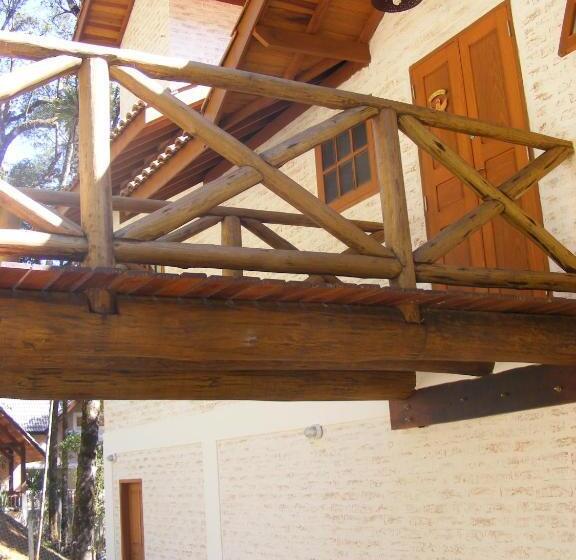 بنسيون Nas Nuvens Hospedaria