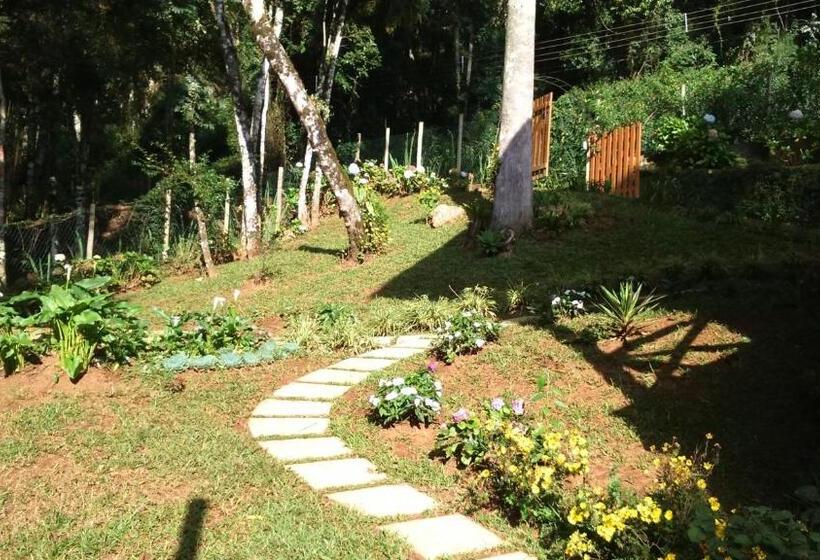 بنسيون Nas Nuvens Hospedaria