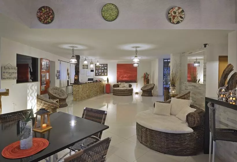 ペンション Oasis Tajaja Pousada