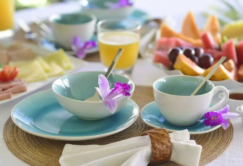 ペンション Oasis Tajaja Pousada